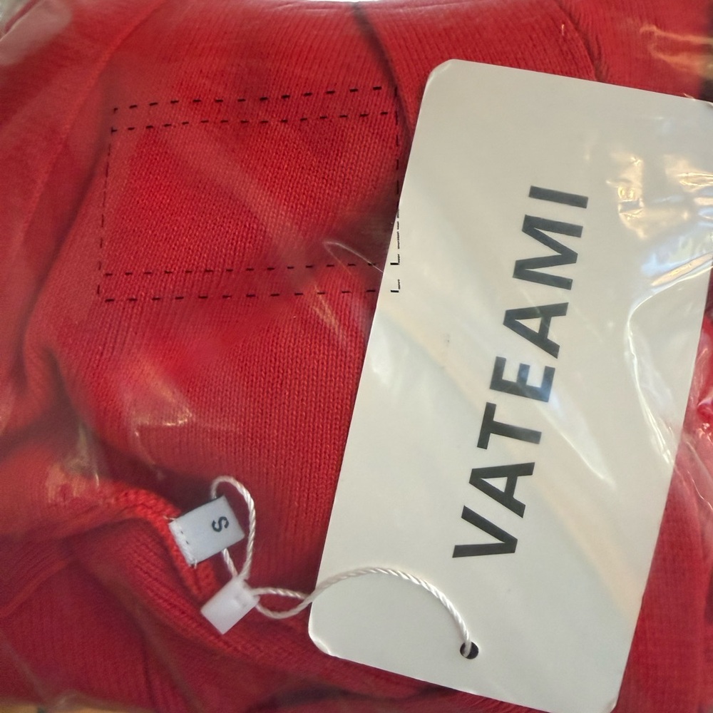 NWT Red Sweater with Button Detail-S - Picture 17 of 17